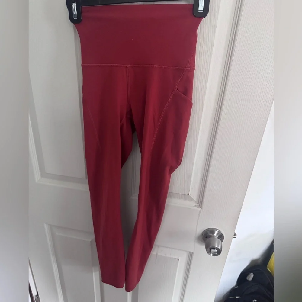 Lululemon InStill High-Rise Tight 25” Size 2